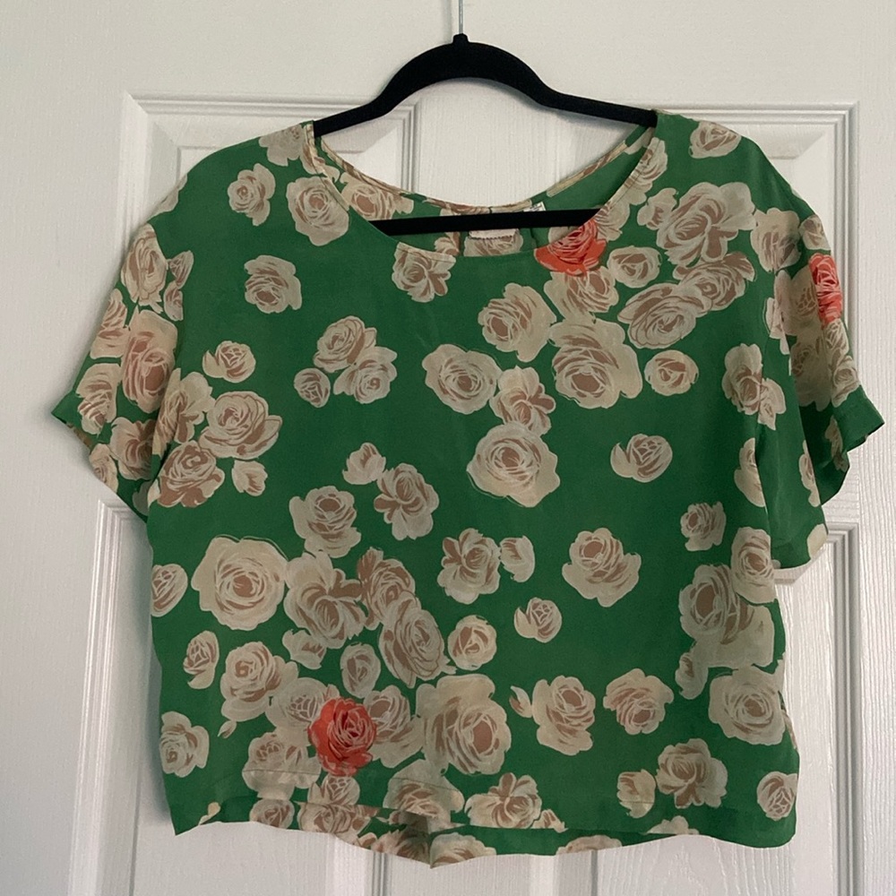Anthropologie (9-HI5 STCL) Green Silk Flower Top
